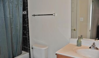 7582 VENTURE Dr, Alexandria, VA 22315