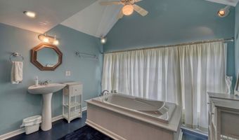 1194 Main St, Andrews, NC 28901