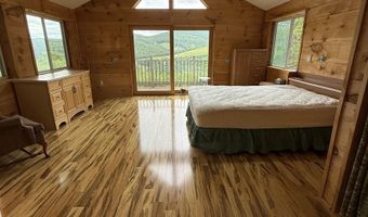 239 Small Rd, Brookfield, VT 05036