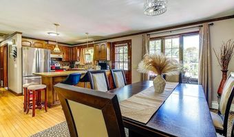 21 Beacon St, Johnston, RI 02919