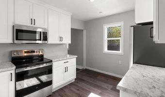 1119 N RICHMOND St, Appleton, WI 54911