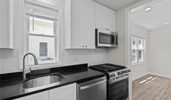 358 Pawtuxet Ave, Warwick, RI 02888