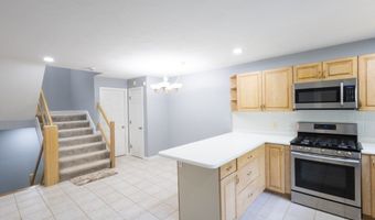 445 Captain Eames Cir 445, Ashland, MA 01721