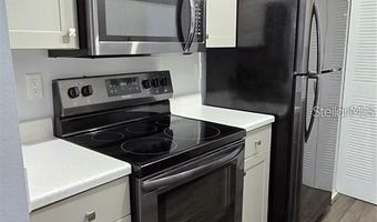 512 ORANGE Dr 30, Altamonte Springs, FL 32701