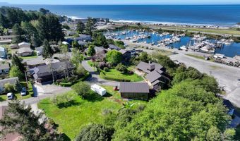 Crestline Loop, Brookings, OR 97415