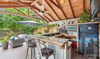 1701 Dearmon Dr, Charlotte, NC 28205