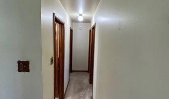 13 Chopin Pkwy, Amsterdam, NY 12010