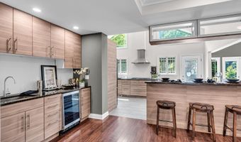 199 Pinckney Rd, Little Silver, NJ 07739