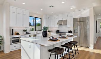 16 W Pine St, Altadena, CA 91001