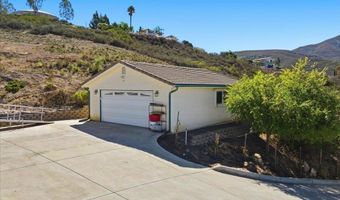 3035 Millar Ranch Rd, Spring Valley, CA 91978