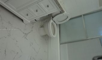 1050 93rd St 6F, Bay Harbor Islands, FL 33154