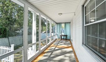 997 W SHORE Rd, Warwick, RI 02889