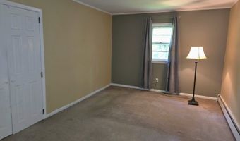 17 Youngs Rd, Andover, NJ 07860