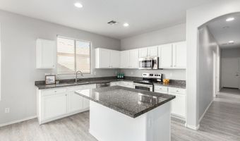 2936 E HAZELTINE Way, Chandler, AZ 85249