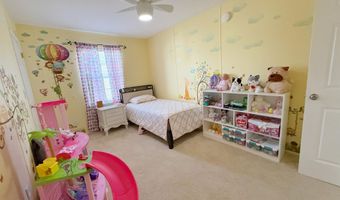 537 Mcpherson Dr, Alford, FL 32420