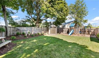 49 Elm Dr, Cranston, RI 02920