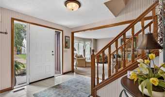 231 Londonderry Ln, Amherst, NY 14068