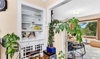 104 E 5TH Ave, Cheyenne, WY 82001