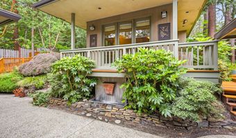 611 Forest St, Ashland, OR 97520