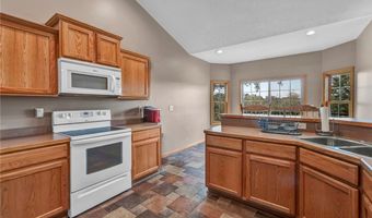 596 Vaughn Trl, Akron, OH 44319