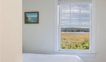 808 W Beach Rd, Charlestown, RI 02813