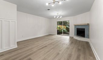 798 MAIN St, Atlantic Beach, FL 32233