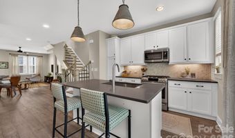 2951 Simpson Dr, Charlotte, NC 28205