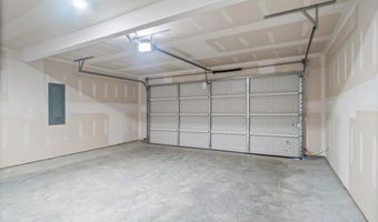 8049 Chesapeake Trl, Bauxite, AR 72011