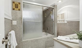 6205 EVERGLADES Dr, Alexandria, VA 22312