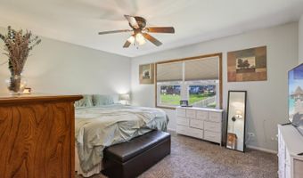 277 Sunset Ln, Antioch, IL 60002