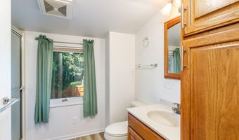 3425 Woodland St, Ames, IA 50014