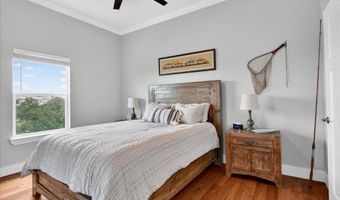 4032 Bank St, Bay St. Louis, MS 39520