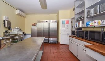 82 COURT Sq, Alexander City, AL 35010