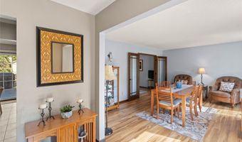 2242 Camelot Ct, Altoona, IA 50009