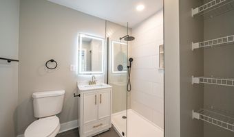 35 DOGWOOD St, West Point, GA 31833