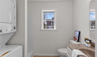 64 Burnside Ave, Narragansett, RI 02882