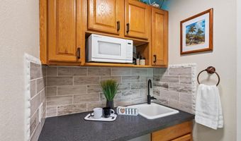 75-5776 KUAKINI Hwy 322, Kailua Kona, HI 96740