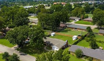 1521 Lariat Dr, Bartlesville, OK 74006