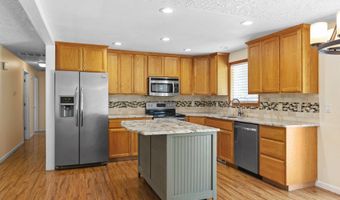 11300 FINNEGANS Way, Oregon City, OR 97045