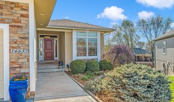 16657 Sandstone Cir, Basehor, KS 66007