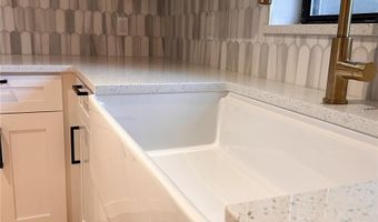 154 W LEWIS Ave, Apopka, FL 32712