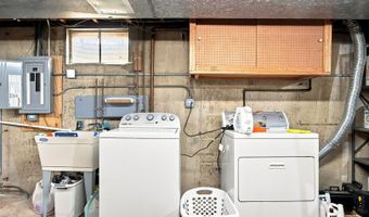 303 RIDGE St, Algonquin, IL 60102