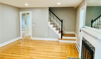 74 Leslie St, Cranston, RI 02910