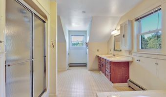 118 Stirling Pl, Burlington, VT 05408