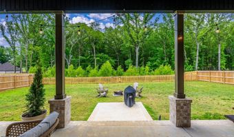 202 Michelle Dr, Beebe, AR 72012