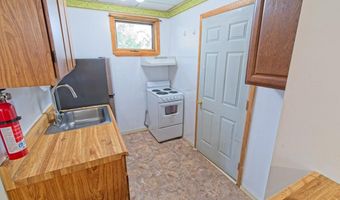 15 Grace Ct, Bangor, ME 04401