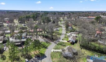 826 Barnes St, Albertville, AL 35950