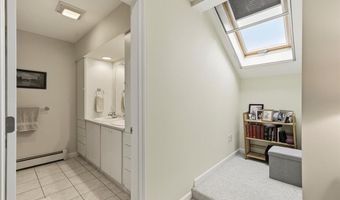 99 Dockside Ln, Belfast, ME 04915