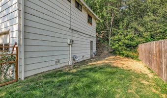 1015 Oneida Cir, Ashland, OR 97520