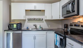 46 Broadview Ave, Auburn, ME 04210